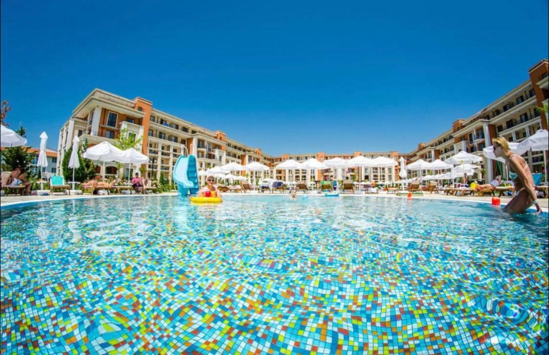 Apartment In Prestige Fort Beach Sveti Vlas Exteriér fotografie
