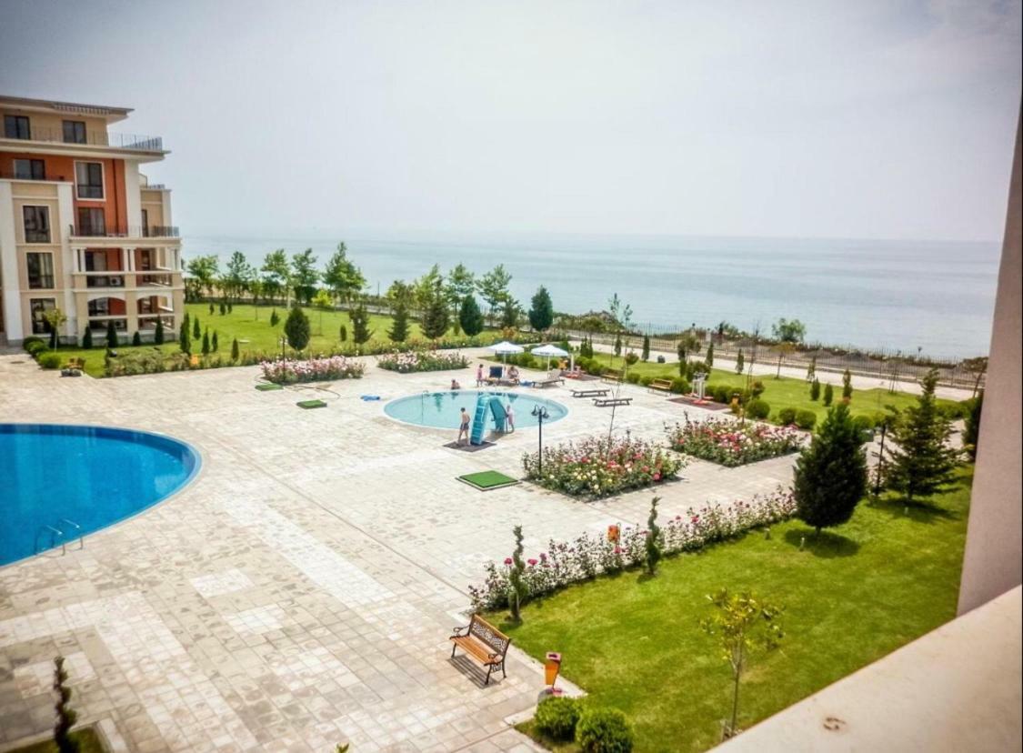 Apartment In Prestige Fort Beach Sveti Vlas Exteriér fotografie