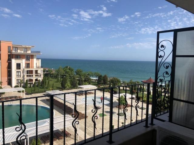 Apartment In Prestige Fort Beach Sveti Vlas Exteriér fotografie